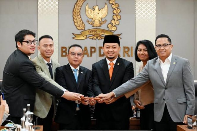 
 Syahrul Aidi Maazat Resmi Dilantik sebagai Ketua BKSAP DPR RI Gantikan Mardani Ali Sera