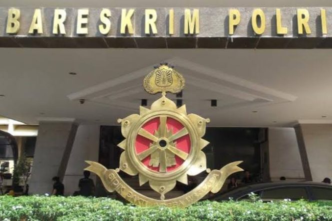 
 Bareskrim Polri Ambil Alih Kasus Temuan 90 Ribu Pil Ekstasi dalam Mobil Ringsek di Tol Lampung