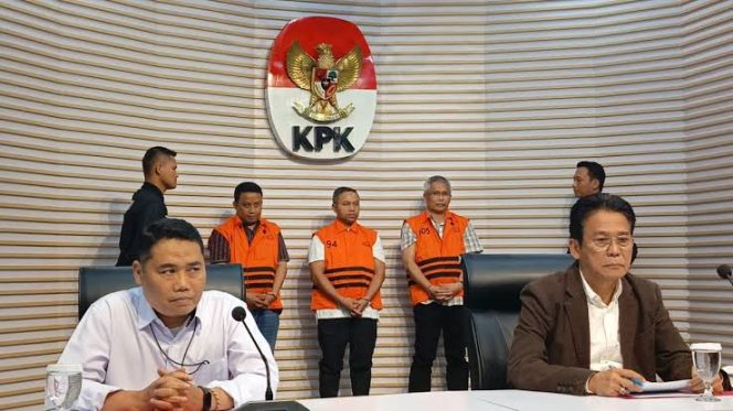 
 KPK Tetapkan Gubernur Riau Abdul Wahid dan Dua Lainnya Sebagai Tersangka Kasus Suap Anggaran Rp177 Miliar