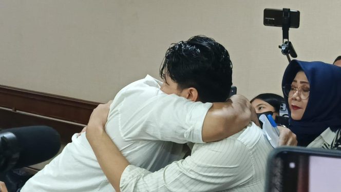
 Sidang Perdana Ammar Zoni Secara Tatap Muka Digelar di PN Jakarta Pusat