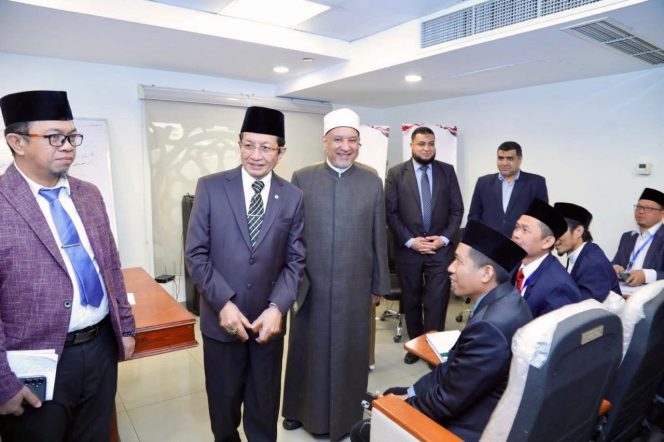 
 Menteri Agama RI Kunjungi Akademi Internasional Al-Azhar, Apresiasi Peran Azhar dalam Kualifikasi Imam Dunia