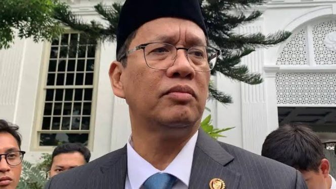 
 Menkeu Purbaya Ancam Blacklist Alumni LPDP yang Pamer Paspor Inggris Anak