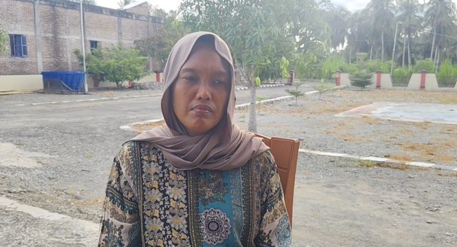 
 Istri Ungkap Dugaan di Balik Kematian Napi Sidrap, Sempat Dituding Curi Celengan dan Diisolasi