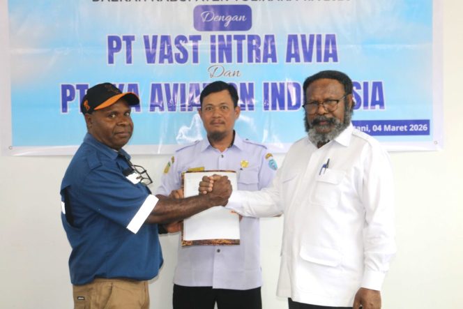 
 Menembus Langit Pegunungan: Cara Pemkab Tolikara Membuka Harapan Lewat Penerbangan Subsidi