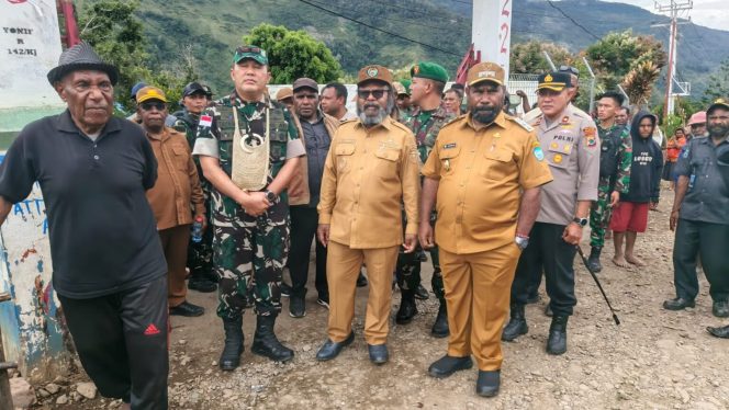 
 Danrem 172/PWY Tinjau Langsung Situasi Keamanan di Tolikara, Pemerintah Daerah dan Aparat Sepakat Tempuh Pendekatan Humanis