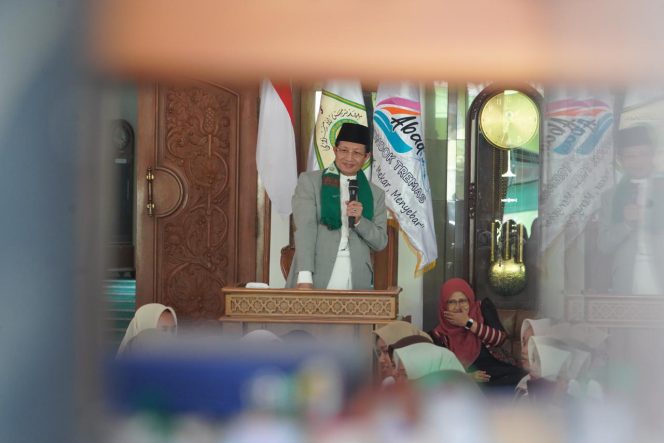 
 Menag Nasaruddin Umar di Haul Pendiri Tremas: Teladani Ulama, Hidupkan Doa untuk yang Telah Wafat