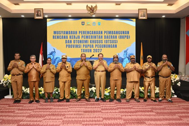 
 Bupati Tolikara Willem Wandik Hadiri Musrenbang Papua Pegunungan, Tegaskan Komitmen Pembangunan Berbasis Rakyat