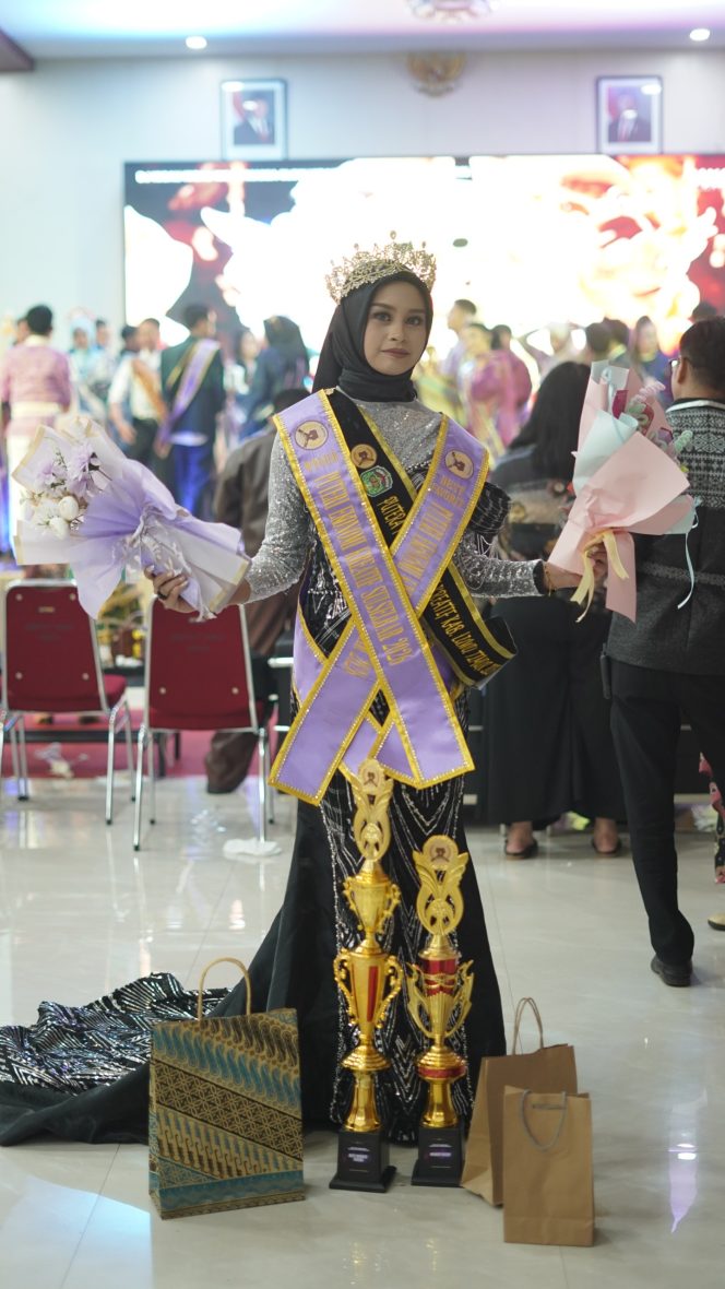 
 Luwu Timur Juara! Aura Malaeka Putri Rizaldi Sabet Mahkota Duta Ekraf Sulselbar 2026 di Usia 13 Tahun