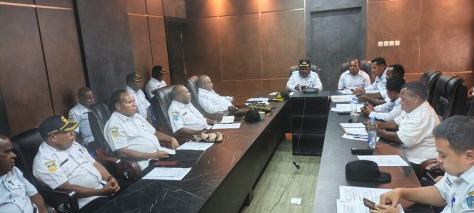 
 Bupati Willem Wandik Pimpin Rapat Koordinasi Panitia BPL GIDI 2026, Tekankan Sinergi dan Percepatan Persiapan