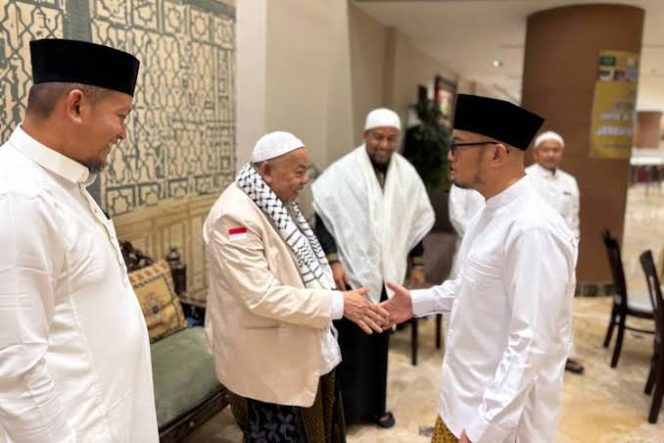 
 Jemaah Haji Aceh Terdampak Banjir Terima Bantuan dari Pemerintah dan Zayed Foundation