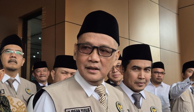 
 Mochamad Irfan Yusuf Menteri haji dan Umroh 