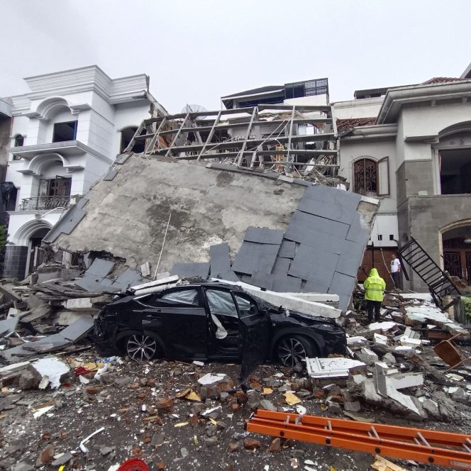 
 Labfor Polda Sumut Pastikan Ledakan Rumah di Grand Polonia Medan Bukan Akibat Bom