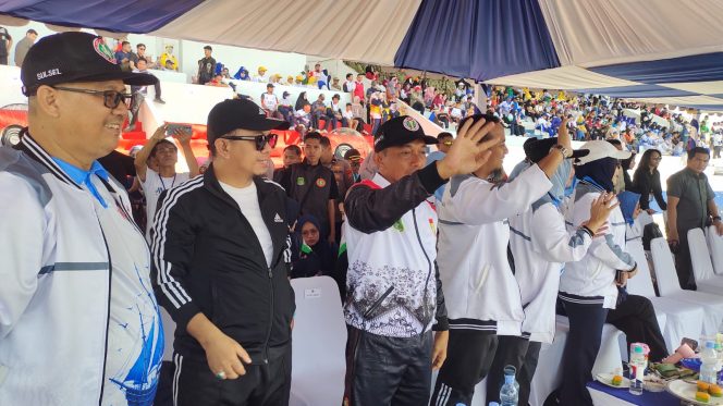 
 Dukung Guru Madrasah, Tenaga Ahli Menag RI Dr. H. Bunyamin M. Yapid Hadir di Pembukaan Porsenijar Sidrap 2026