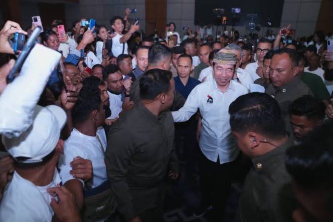 
 Jokowi Minta Kader PSI Kerja Lebih Keras, Target Pemilu 2029 Tak Sekadar Lolos ke Senayan